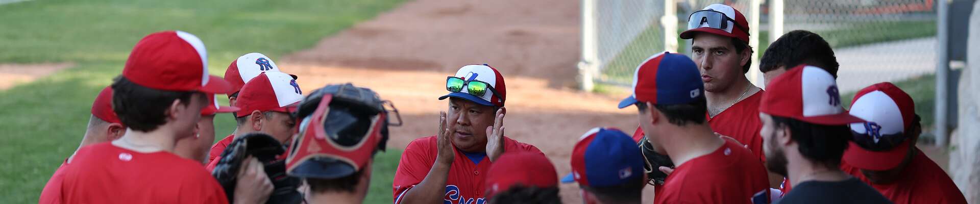 Click to show or hide the buttons